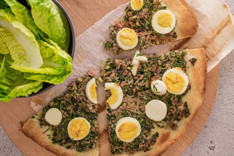 plaattaart ei en tonijn voor pasen