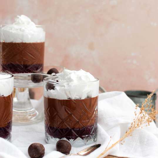 Schwarzwälder kirsch mousse Schwarzwälder kirsch mousse