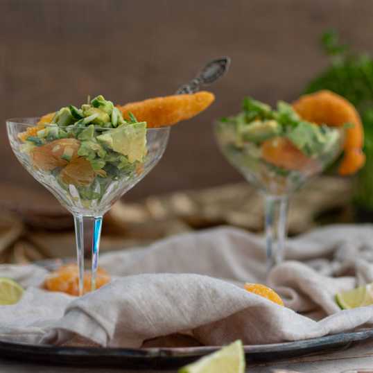 Vegetarische garnalencocktail met mandarijn en avocado Vegetarische garnalencocktail met mandarijn en avocado