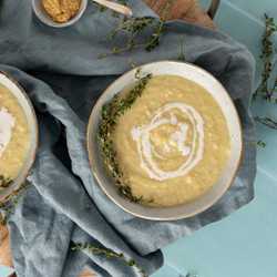 MOSTERDSOEP
🇺🇸English below
🇳🇱Het recept voor klassieke mosterdspe staat al een hele tijd op mijn site.
Maar, het was echt hoog tijd voor een foto update.
En dus, aten we maar weer eens mosterdsoep.
Helemaal niet erg hoor 😉.
Wie eet er nog meer graag mosterdsoep?
Mocht je het ook willen maken, via de link in de bio vind je het recept!
🇺🇸I am not sure whether mustard soup is a thing in other countries too. When it's really cold, you can definitely make me happy with a nice mustard soup!
•
•
•
#souplovers #soep #mosterdsoep
#gezond #koken #eten #keuken #recept
#eattherainbow #groente #vegetarisch #boodschappen #smullen #eetsmakelijk #smakelijketen