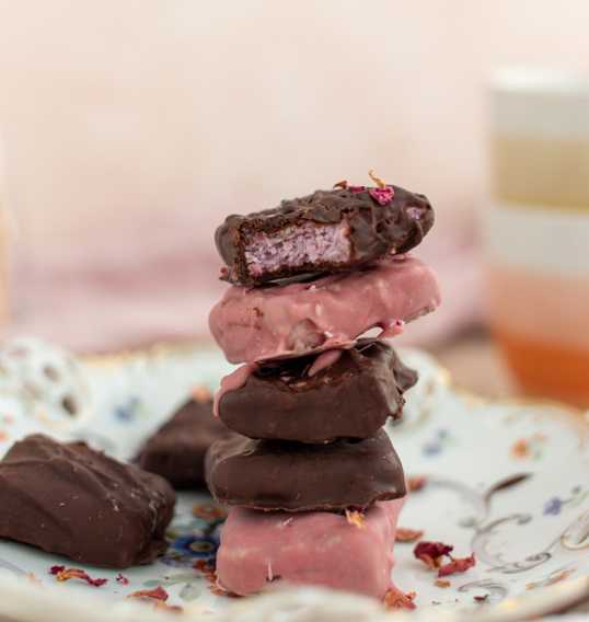 Zelf bounty maken zonder suiker (met framboos)